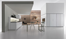 Cocina en línea en blanco alto brillo, de un estilo y diseño perfectos Zuordnung: Stil Cocinas de diseño, Planungsart Cocinas en línea
