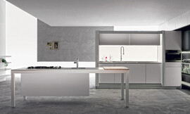 Con la combinación de isla de cocina del sistema Banco y el modelo de cocina en línea del sistema Tivalì consigue Dada, el prestigioso fabricante de cocinas italiano, la solución perfecta para una cocina exclusiva y abierta al resto de la casa. Zuordnung: Stil Cocinas de diseño, Planungsart Detalles del diseño