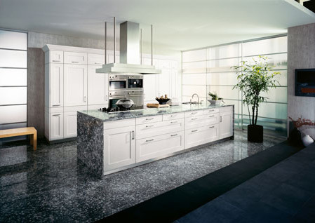 Cocina de madera de frentes de cerezo