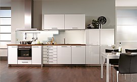 Clásica y funcional cocina en línea para los hogares que cuentan con un espacio limitado Zuordnung: Stil Cocinas clásicas, Planungsart Detalles del diseño