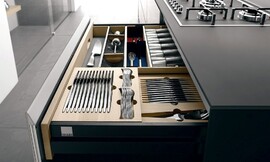 Destaca la encimera extra plana Zuordnung: Stil Cocinas de diseño, Planungsart Cocinas en línea