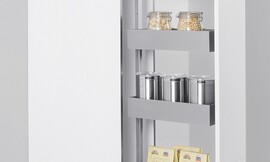 a-Box-Armario extraíble con baldas regulables. En este armario se vuelven a unir el diseño y la ergonomía al servicio del estilo, el orden y la comodidad en la cocina. Zuordnung: Stil Cocinas de diseño, Planungsart Equipamiento interior de la cocina