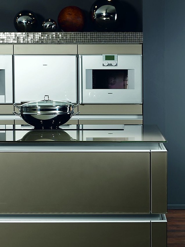 Exclusivo de zeyko: La cocina sin tiradores con tiradores de aluminio encastrado. Frentes de líneas puras con la protección ideal para evitar el desgaste Zuordnung: Stil Cocinas de diseño, Planungsart Cocinas con isla