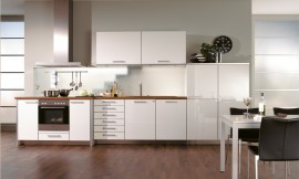 Clásica y funcional cocina en línea para los hogares que cuentan con un espacio limitado Zuordnung: Stil Cocinas clásicas, Planungsart Equipamiento interior de la cocina