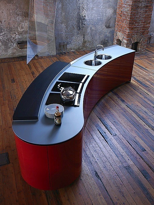 Cocina de diseño de Alessi Volo en rojo alto brillo (Valcucine)